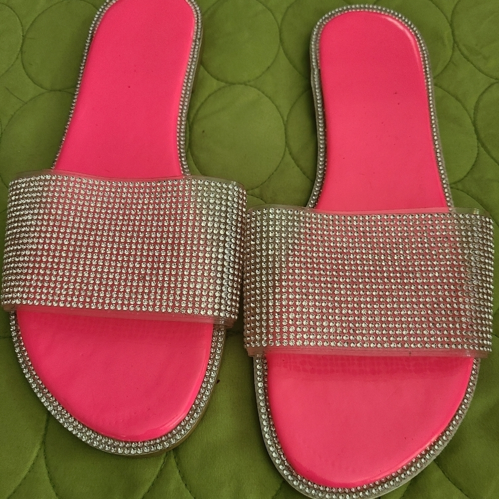 Rhinestone bling summer sandles size 8 hp🔥🔥🔥